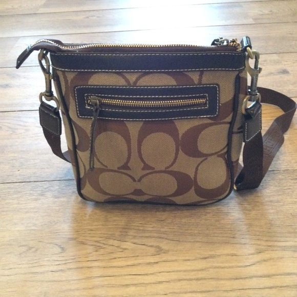 Handbags - Coach purse